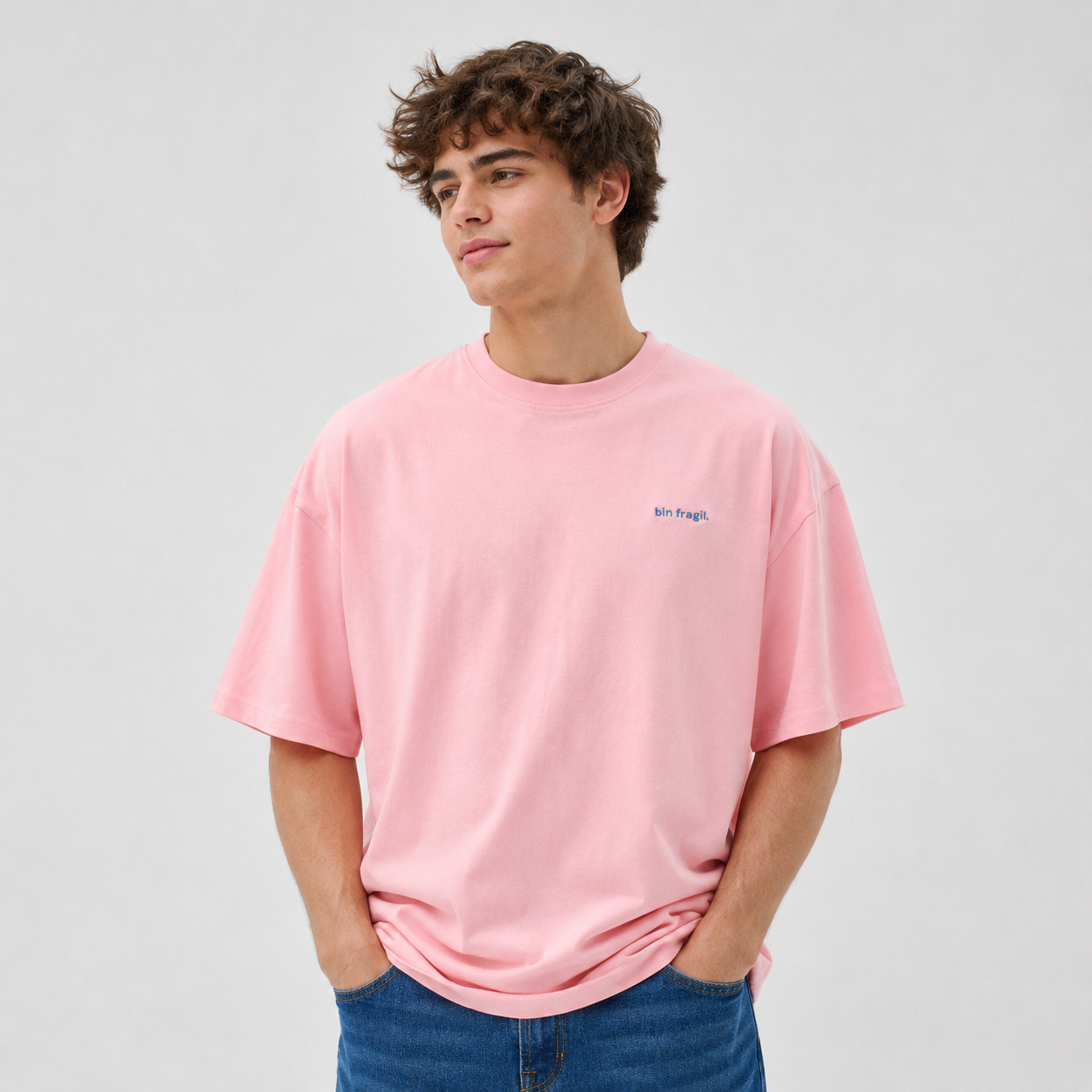 Oversized T-shirt "bin fragil"